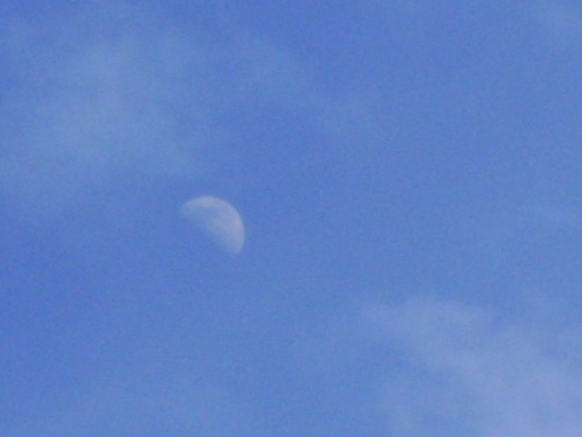 Primul patrar al Lunii in Fecioara - Luna - Soarele si norii - 2