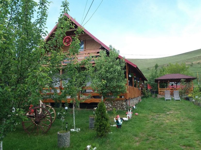  - casuta de la tara 2020