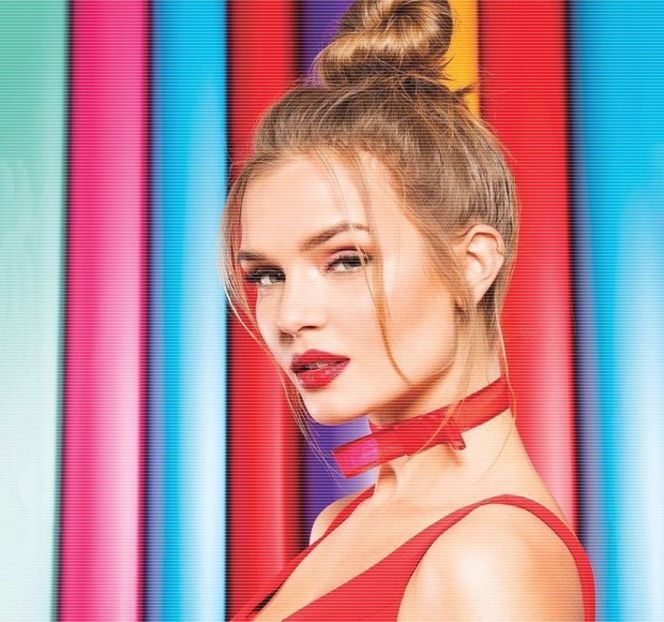 — Următoare având să îl cuprindă în întregime, bazinul începându-i o serie de mişcări, înainte - 16 She tryna sugarcoat the taste