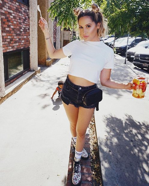  - ASHLEY TISDALE PHOTOSHOOTS 1