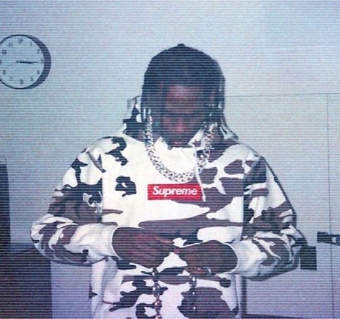 — Mişcări executate de către Josephine, buzele sale prind forma rânjetului tipic, persistând - 16 She tryna sugarcoat the taste