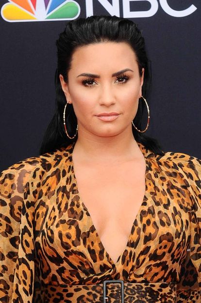 Demi_Lovato_-_Billboard_Music_Awards2C_Las_Vegas_-_May_2000001 - DEMI LOVATO LA BILLBOARD MUSIC AWARDS ARRIVALS
