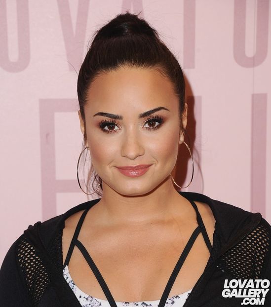  - DEMI LOVATO LA VISITS FABLETICS AT DEL AMO FASHION CENTER