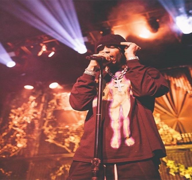 — Când în cele din urmă Josephine cedează dorinței sale, ajunge a o urmări cu privirea - 16 She tryna sugarcoat the taste