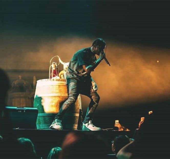 — Dispariție a rânjetului său devine chiar constatarea pe care amica sa o produce, care, totodată - 16 She tryna sugarcoat the taste