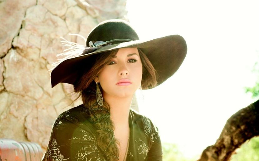  - DEMI LOVATO PHOTOSHOOTS 1