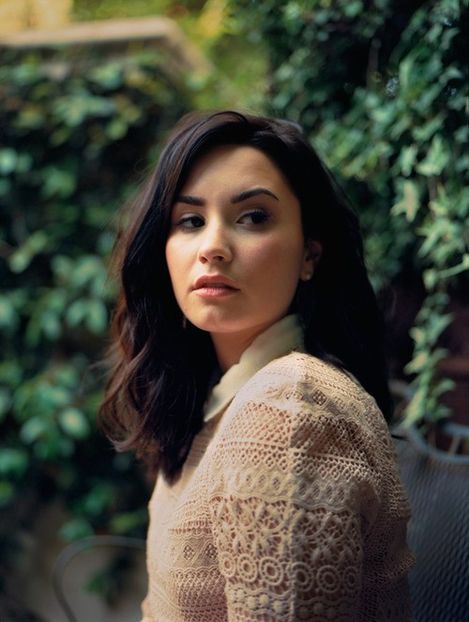  - DEMI LOVATO PHOTOSHOOTS 2