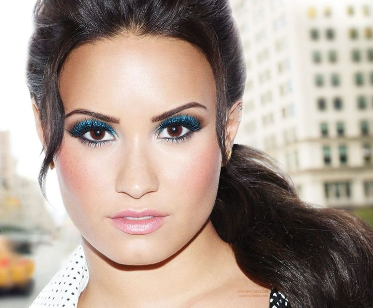  - DEMI LOVATO PHOTOSHOOTS 2