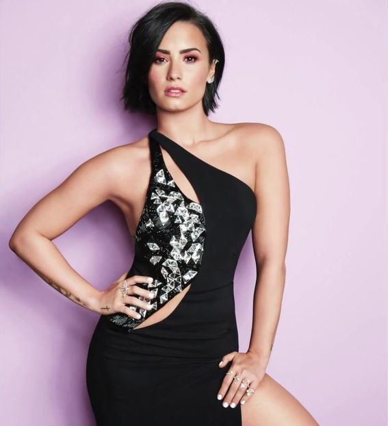 dlbrhq_28829 - DEMI LOVATO PHOTOSHOOTS 2