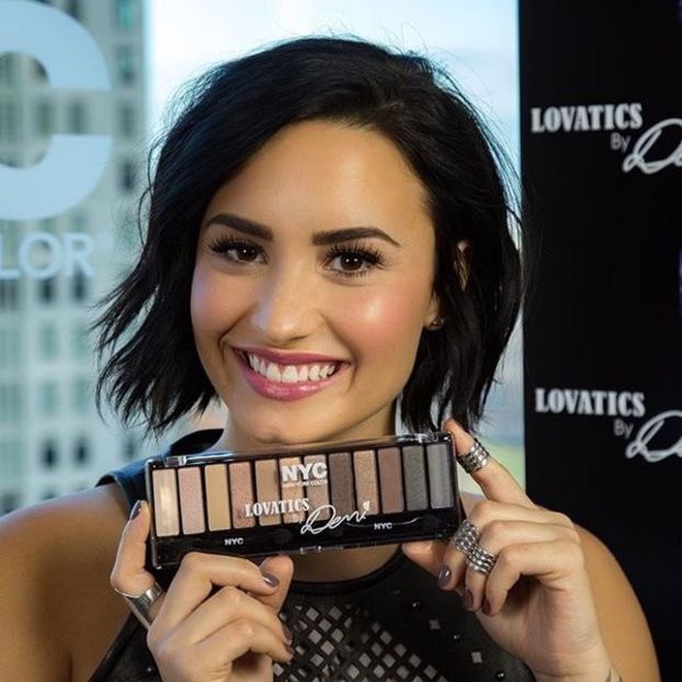  - DEMI LOVATO PHOTOSHOOTS 1