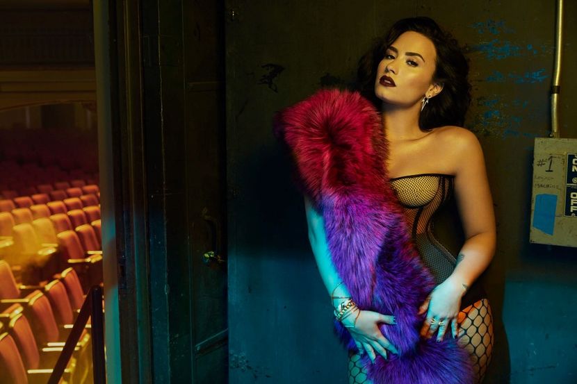 DemiLovatoBillboardUHQ_001 - DEMI LOVATO PHOTOSHOOTS 1