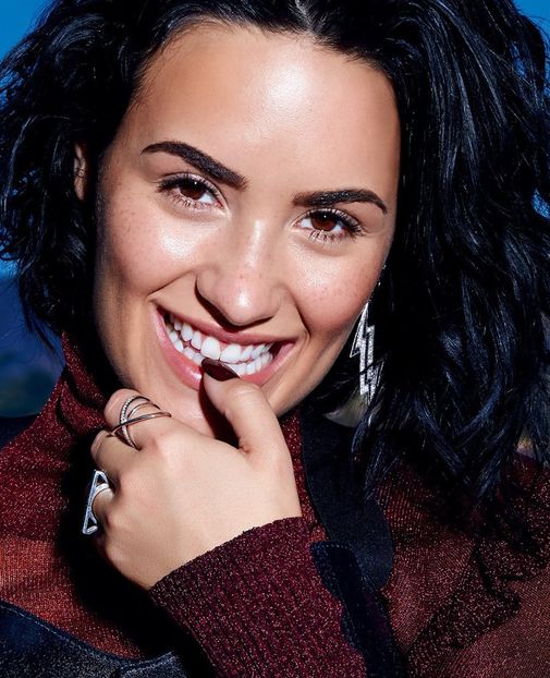 ellecanada2016-004 - DEMI LOVATO PHOTOSHOOTS 1