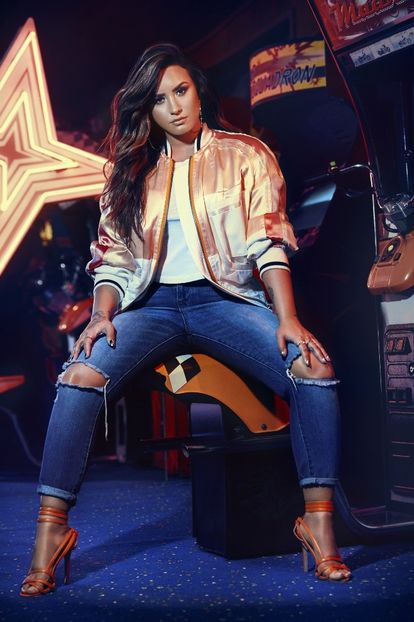  - DEMI LOVATO PHOTOSHOOTS 1