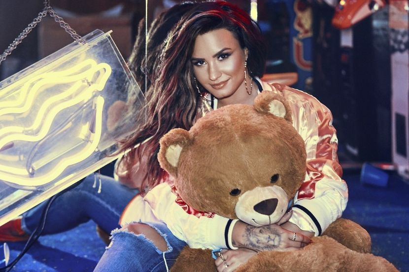  - DEMI LOVATO PHOTOSHOOTS 1