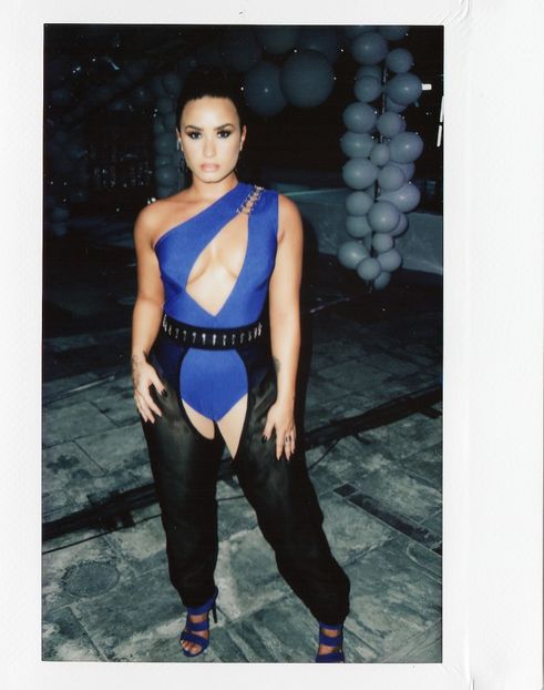  - DEMI LOVATO PHOTOSHOOTS 1