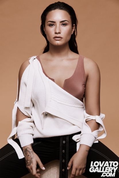  - DEMI LOVATO PHOTOSHOOTS 1
