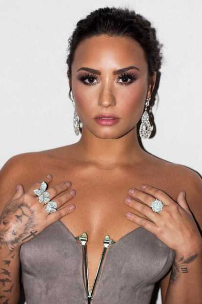 002 (1) - DEMI LOVATO PHOTOSHOOTS 1