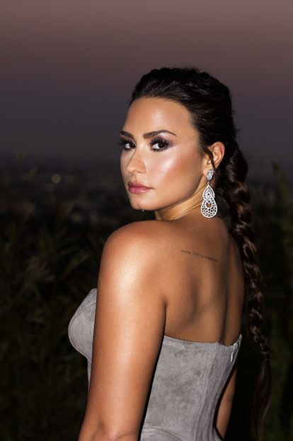  - DEMI LOVATO PHOTOSHOOTS 1