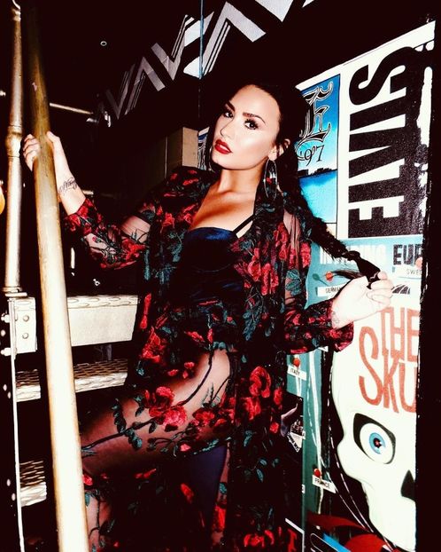  - DEMI LOVATO PHOTOSHOOTS 1
