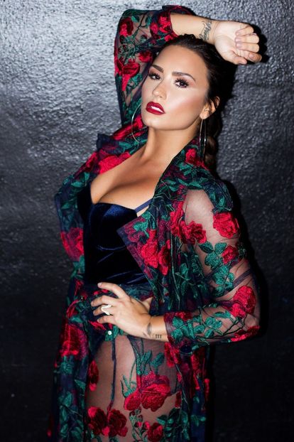  - DEMI LOVATO PHOTOSHOOTS 1