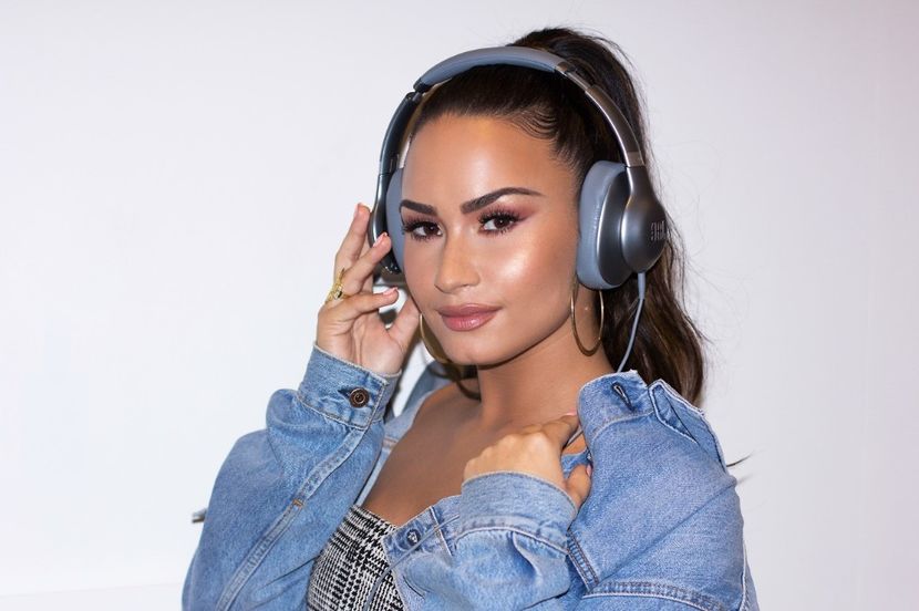 - DEMI LOVATO PHOTOSHOOTS 1