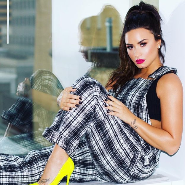  - DEMI LOVATO PHOTOSHOOTS 1