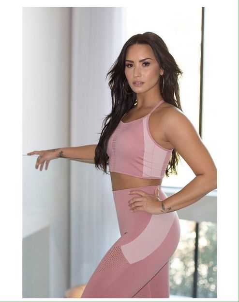  - DEMI LOVATO PHOTOSHOOTS 1