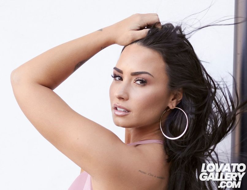  - DEMI LOVATO PHOTOSHOOTS 1