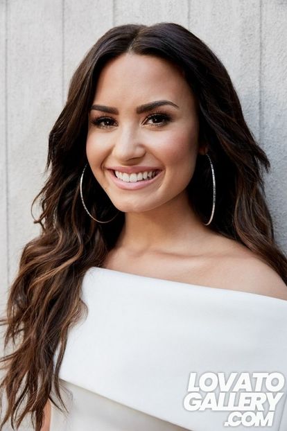  - DEMI LOVATO PHOTOSHOOTS 1