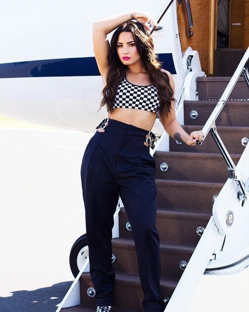  - DEMI LOVATO PHOTOSHOOTS 2