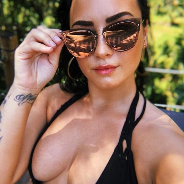  - DEMI LOVATO PHOTOSHOOTS 2