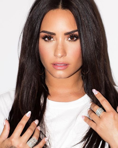 002 (1) - DEMI LOVATO PHOTOSHOOTS 2