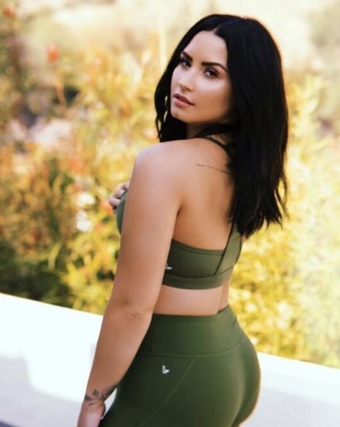  - DEMI LOVATO PHOTOSHOOTS 1