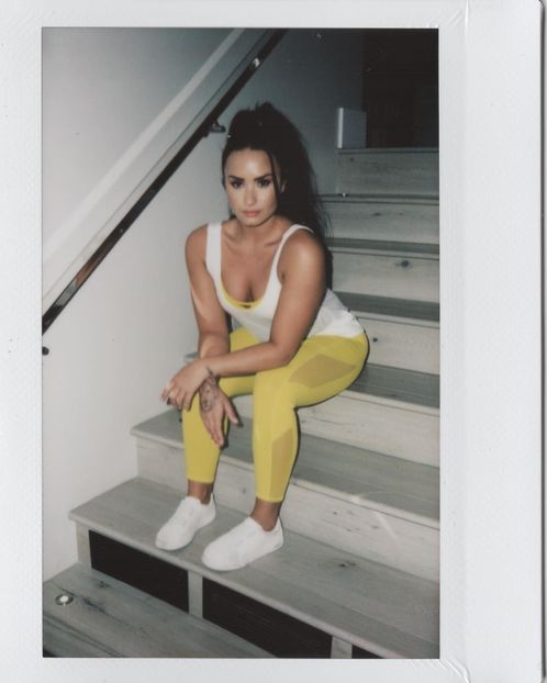 003 (1) - DEMI LOVATO PHOTOSHOOTS 1