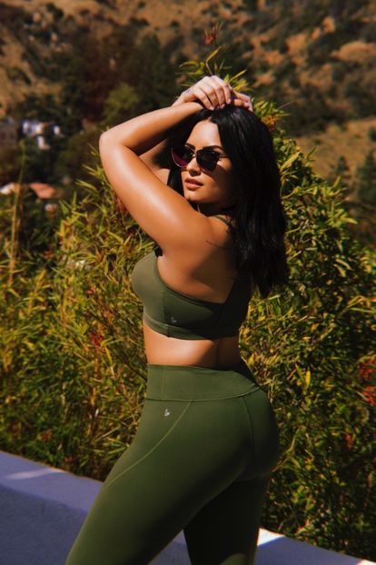  - DEMI LOVATO PHOTOSHOOTS 1