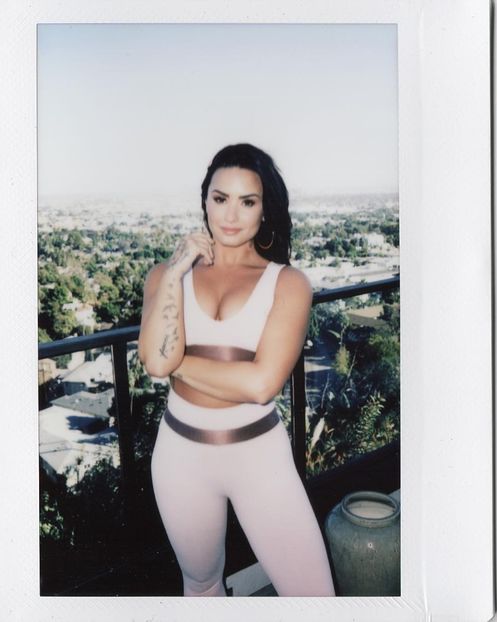  - DEMI LOVATO PHOTOSHOOTS 1