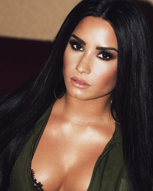  - DEMI LOVATO PHOTOSHOOTS 1