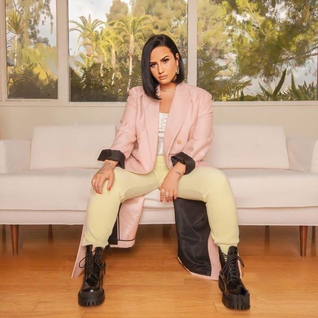  - DEMI LOVATO PHOTOSHOOTS 1