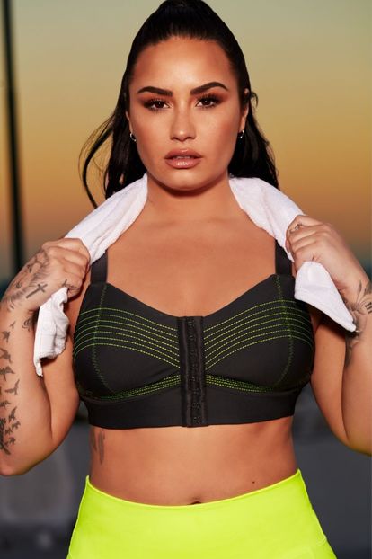  - DEMI LOVATO PHOTOSHOOTS 1