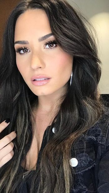  - DEMI LOVATO PHOTOSHOOTS 1