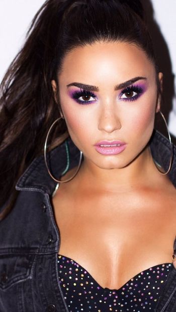  - DEMI LOVATO PHOTOSHOOTS 1