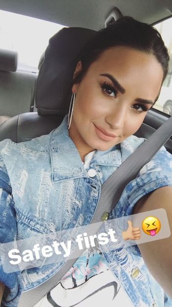  - DEMI LOVATO PHOTOSHOOTS 1