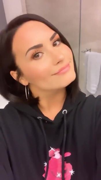  - DEMI LOVATO PHOTOSHOOTS 1