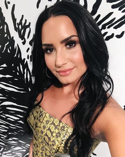  - DEMI LOVATO PHOTOSHOOTS 1