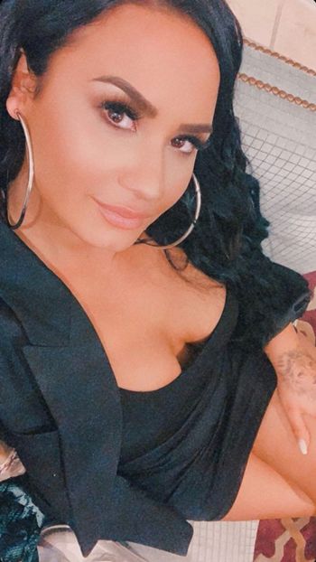  - DEMI LOVATO PHOTOSHOOTS 1