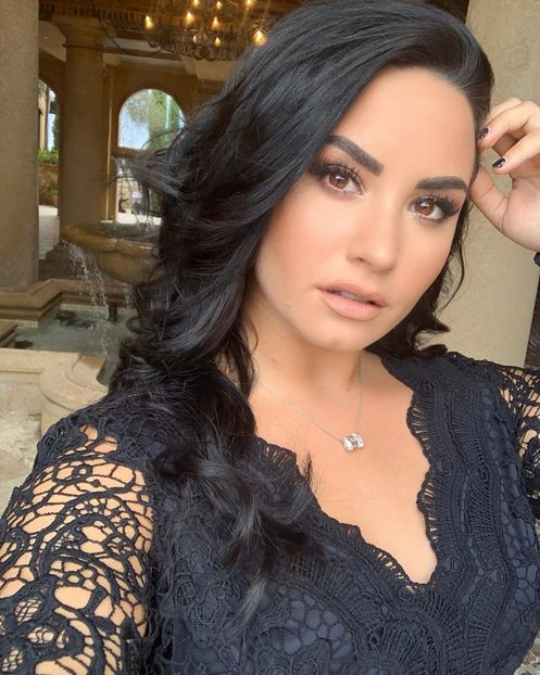  - DEMI LOVATO PHOTOSHOOTS 2