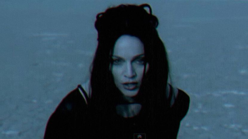 ᴅᴏᴡʜᴀᴛᴜʟᴏᴠᴇ ɢᴏᴛ ꜰʀᴏᴢᴇɴ - Rain is just confetti from the sky