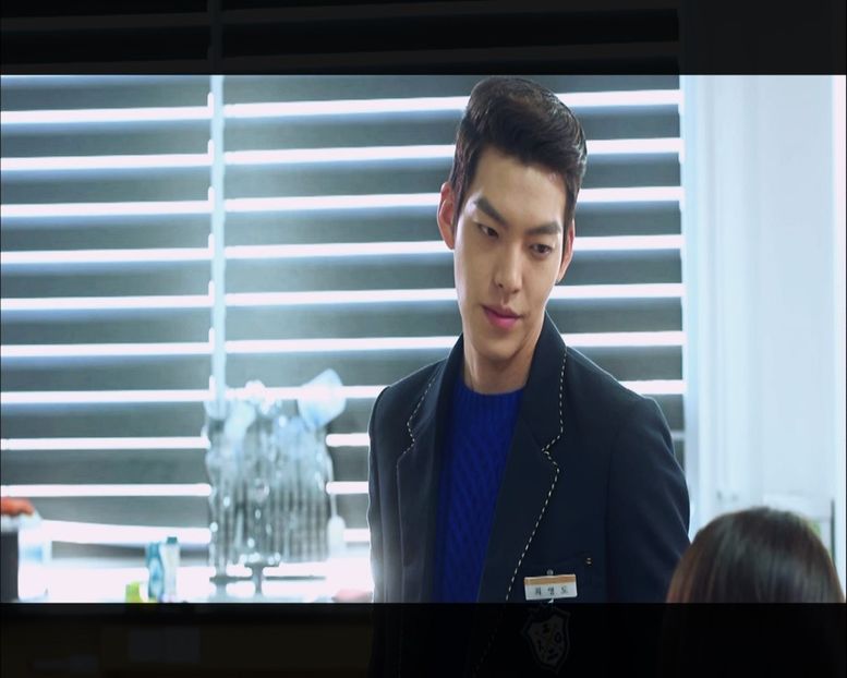 ▌Vine în fața ei. ▌　― Se pare că noi doi n-am avut timp să ne cunoaștem. - Episode 02