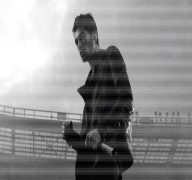 — Dat citire cartonaşului, când de fapt acesta ascundea o cu totul altă cerinţe. Aşadar, după - 17 My eyes red but my brim low