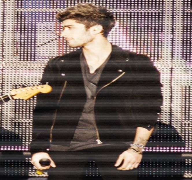 — Cu exactiate cum să reacţioneze. În schimb, cea de-a doua reacţie, cauzată acum de - 17 My eyes red but my brim low